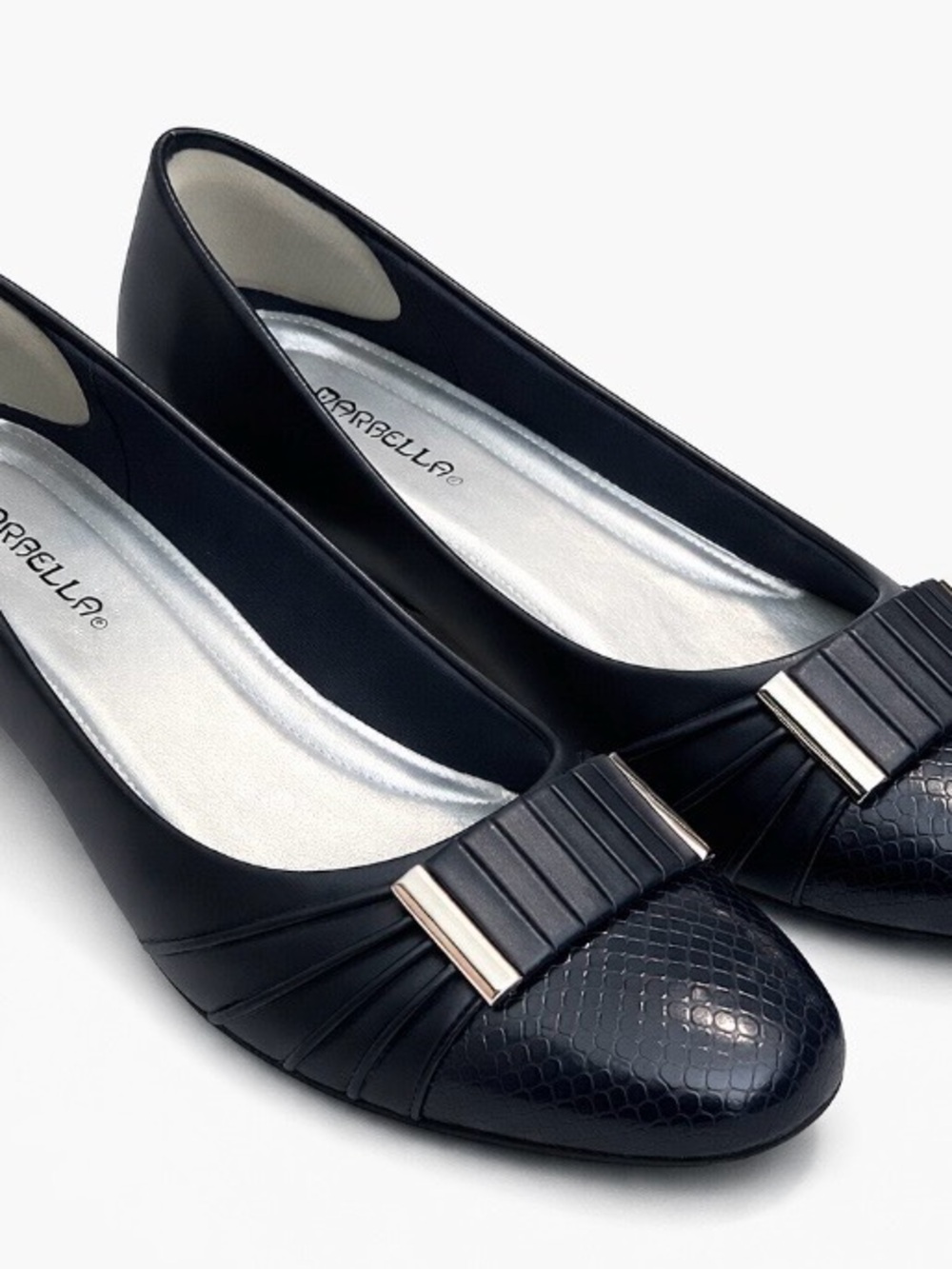 Women’s Black Textured Cap-Toe Flats with Decorative Accent